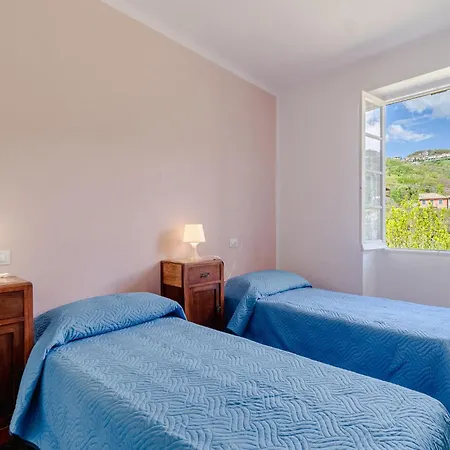 3 Bedroom Pet Friendly In Terrile * Uscio