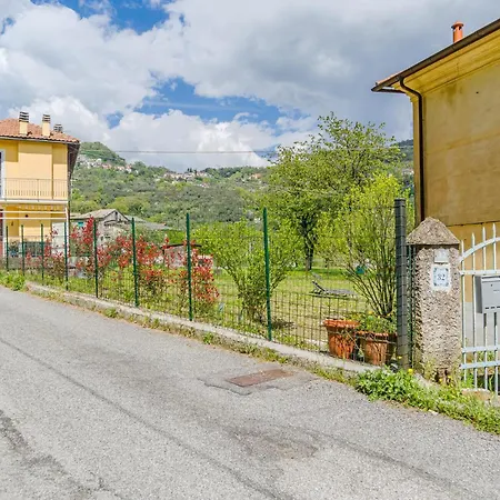 3 Bedroom Amazing In Terrile Holiday home *