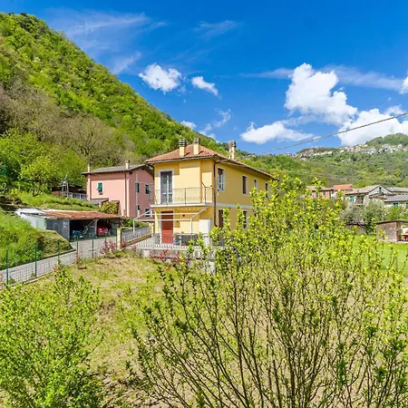 3 Bedroom Amazing In Terrile Holiday home
