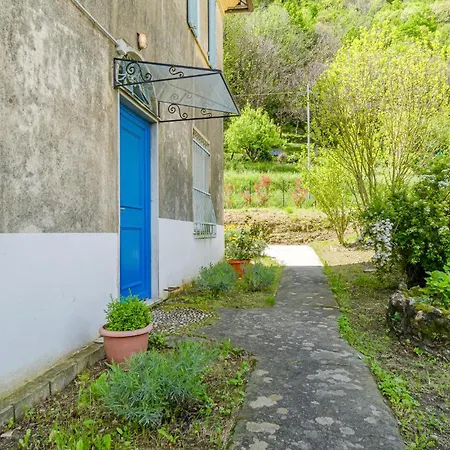 3 Bedroom Amazing In Terrile Holiday home *