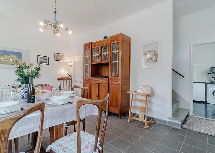 Semesterbostad 3 Bedroom Amazing In Terrile *