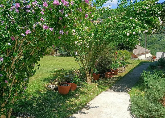 3 Bedroom Amazing In Terrile Semesterbostad